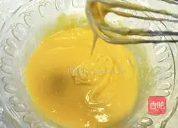 Illustration of how to make chiffon cake 9