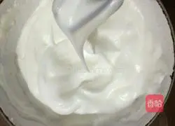 Illustration of how to make chiffon cake 6