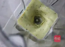 Illustration of how to make kiwi fruit smoothie 4