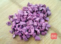 Illustration of how to make purple sweet potato and black rice porridge 3