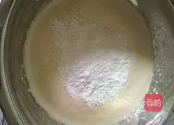 Honey Raisin Cake Recipe Illustration 3