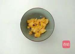 Illustration of how to make walnut cake 3