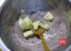 Illustration of how to make sandwich biscuits 2