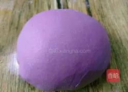Illustration of how to make purple sweet potato rolls 7