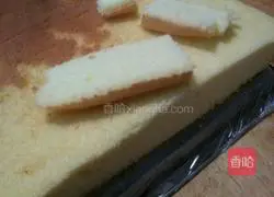 Homemade Chiffon Cake Illustration 4