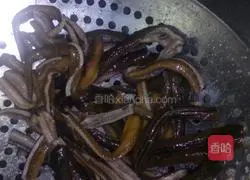 Illustration of the new method of making oily clam paste 1