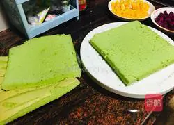 Illustration of how to make a fresh naked cake 1