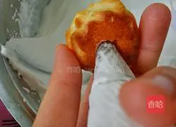 Cream Puffs Illustration of how to do it 12