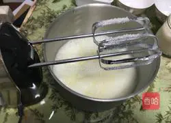 Illustration of how to make yogurt cheese 11