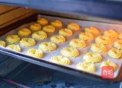 Illustration of how to make butter cookies (New Year's dessert) 8