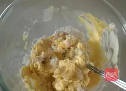 Illustration of how to make Mickey Mouse butter cookies 1