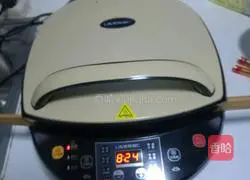 Illustration of how to make electric pancake egg tarts 6