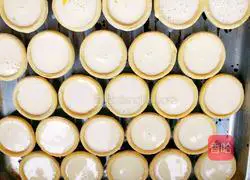 Illustration of how to make delicious egg tarts 6