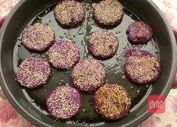 Illustration of how to make purple sweet potato and sesame cake 9