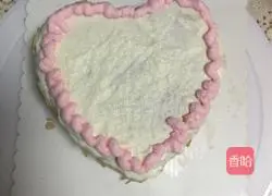 Illustration of how to make a small cream cake 7