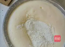 Illustration of how to make cupcakes 4