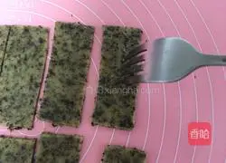 Illustration of how to make seaweed soda crackers 12