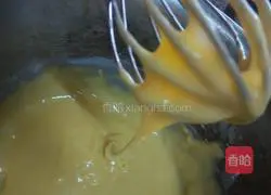 Illustration of how to make chiffon cake 3