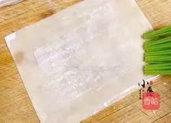 Illustration of how to make banana pie with dumpling skin 2