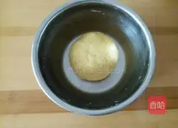 Illustration of making old-fashioned yeast biscuits 7