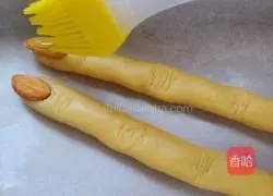 Illustration of how to make witch finger cookies 16