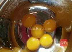 Illustration of how to make chiffon cake (eight inches) 1 