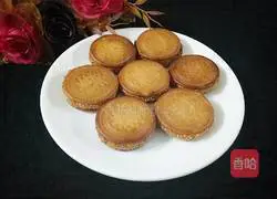 Illustration of how to make pumpkin sandwich cookies 9