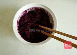 Illustration of how to make purple sweet potato balls 6