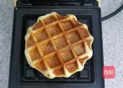 Illustration of how to make sandwich waffles 12