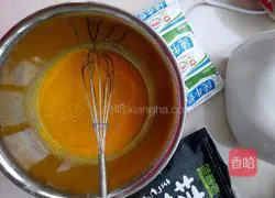 Illustration of how to make cocoa-flavored chiffon cake 4