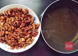 Sesame, peanut and walnut cake recipe 1