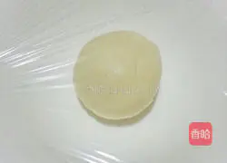 Illustration of how to make homemade egg tart crust again 3