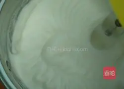 Illustration of how to make chiffon cake 9