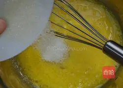 Illustration of how to make chiffon cake 5