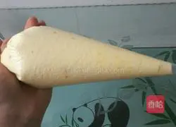 Illustration of how to make egg yolk biscuits 6