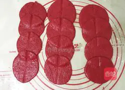 Illustration of how to make rose cookies 14