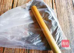 Illustration of how to make dragon fruit pure yogurt mousse 3