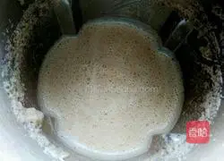 Illustration of how to make walnut health soy milk 9