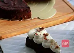 Chocolate Truffle Cake Recipe Illustration 8