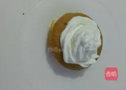 Strawberry Mango Cream Cake Recipe Illustration 8