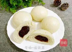 Illustration of how to make steamed buns with bean paste filling 1