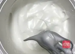 Illustration of how to make chiffon cup sesame cake 8