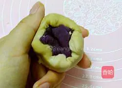 Illustration of how to make purple sweet potato cake 15