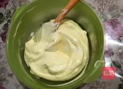 Illustration of how to make crispy egg biscuits 5