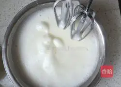 Illustration of how to make chiffon cake 7