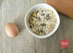 Illustration of how to make egg and oatmeal breakfast 1