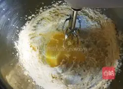 Illustration of how to make bear paw biscuits 6