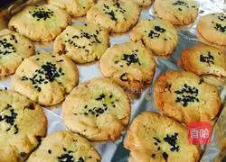 Illustration of how to make walnut cake 6