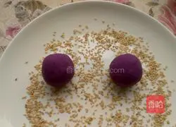 Illustration of how to make purple sweet potato and sesame cake 6