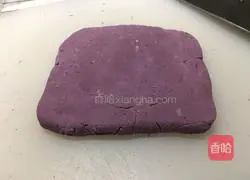 Illustration of how to make purple potato and taro balls 4